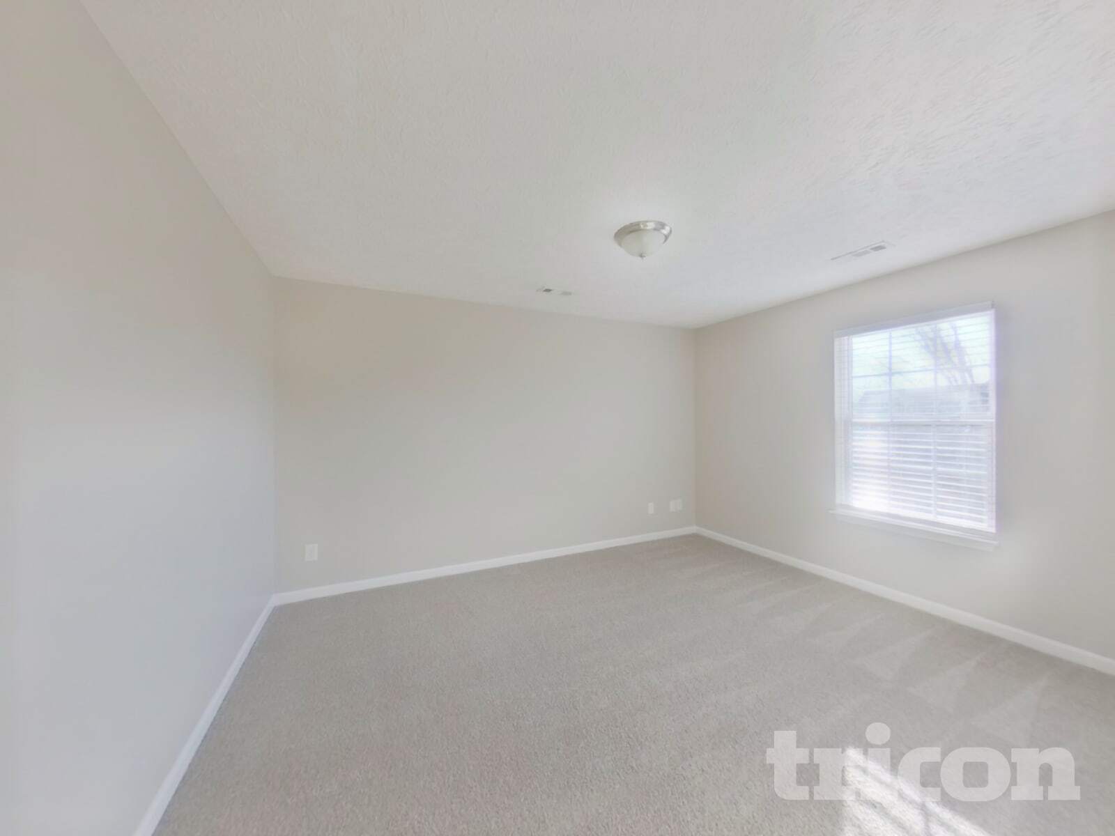 Building Photo - 3011 Deer Trail Dr