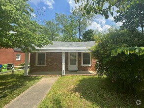 Building Photo - 2 Bedroom 1 Bath House Downtown Raleigh