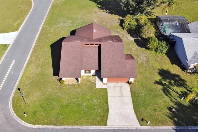 Building Photo - 905 Mendoza Ln