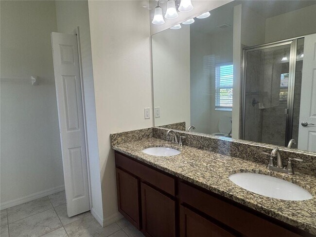 Building Photo - 108 Boxwood Ln