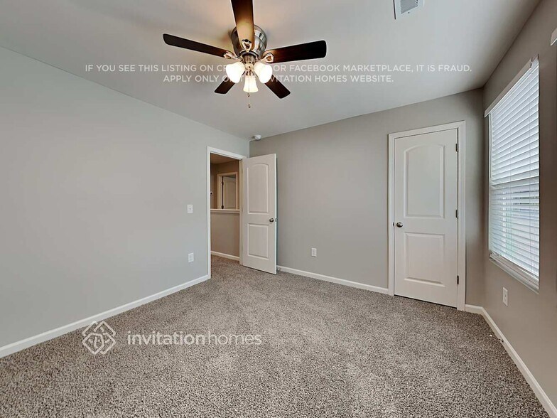 Building Photo - 3802 Miller Dr