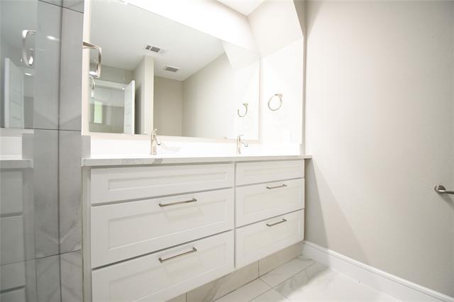 Building Photo - 2641 Magnolia Dr