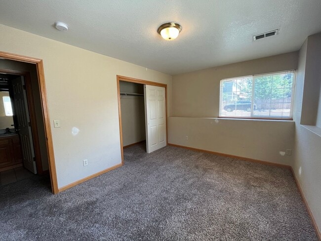 Building Photo - Beautiful Home in North Fort Collins