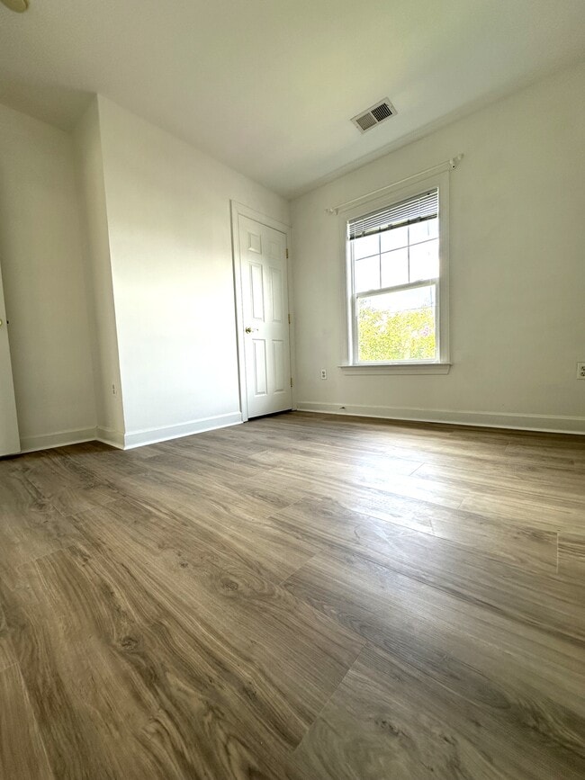Building Photo - 8105 Rainwater Cir