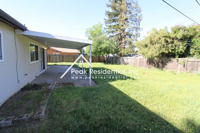 Building Photo - Beautifully Renovated 3bd Citrus Heights Home with Large Yard