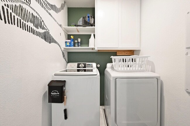 Building Photo - 317 Black Alder St