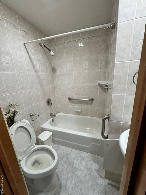 Building Photo - 173-11 Booth Memorial Ave