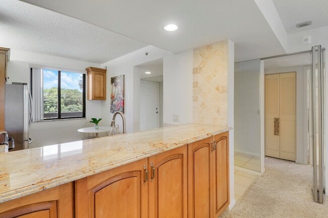 Building Photo - 401 S Seas Dr
