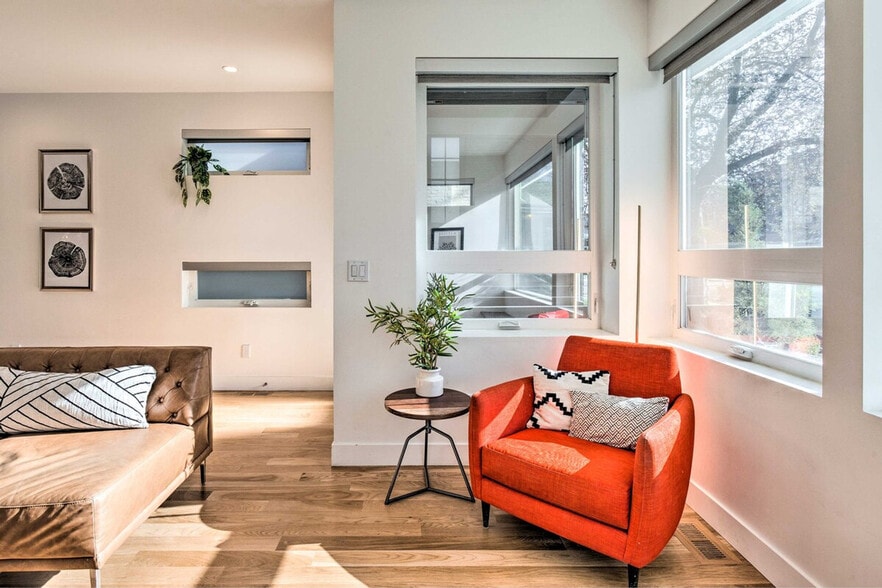 Building Photo - 3910 Stuart St