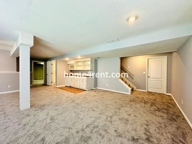 Building Photo - 8102 W 144th Pl