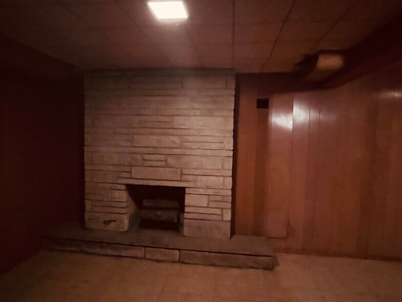 Building Photo - 4535 Wabash Ave