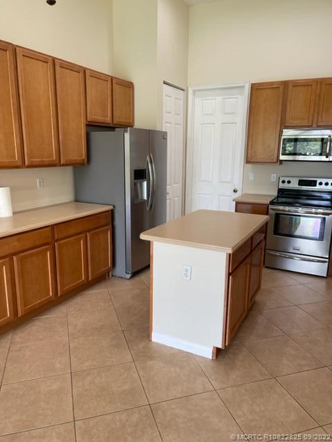 Building Photo - 1423 SE Legacy Cove Cir