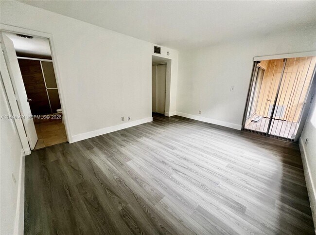 Building Photo - 9156 NW 40th St