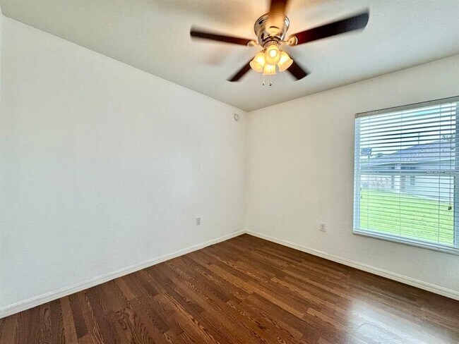 Building Photo - 11346 Southwind Lake Dr