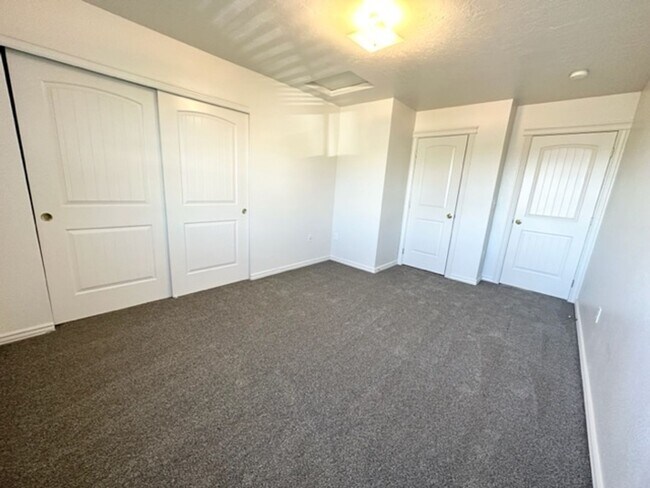 Building Photo - 3922 Idaho Ave