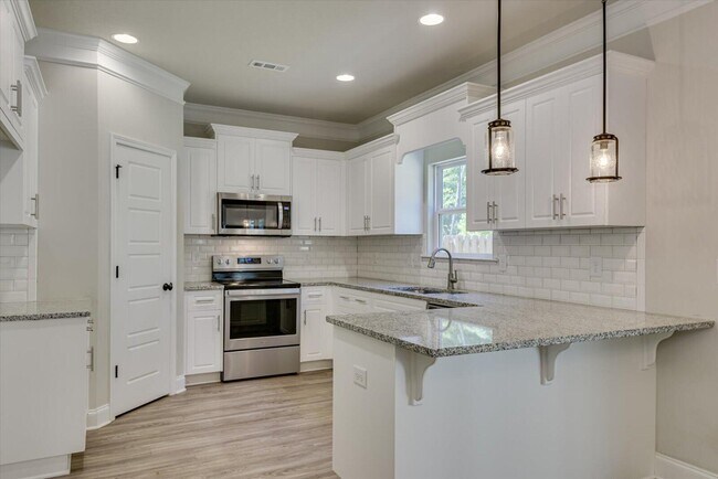 Building Photo - 1232 Gregory Landing Dr