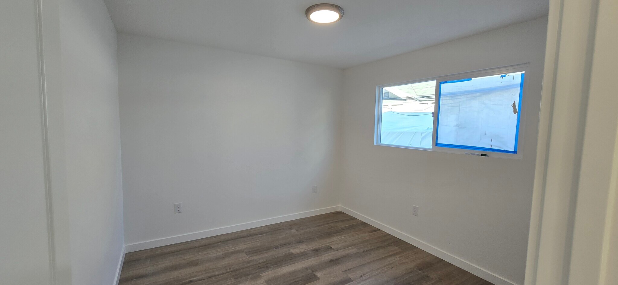 Building Photo - 1428 E 54th St