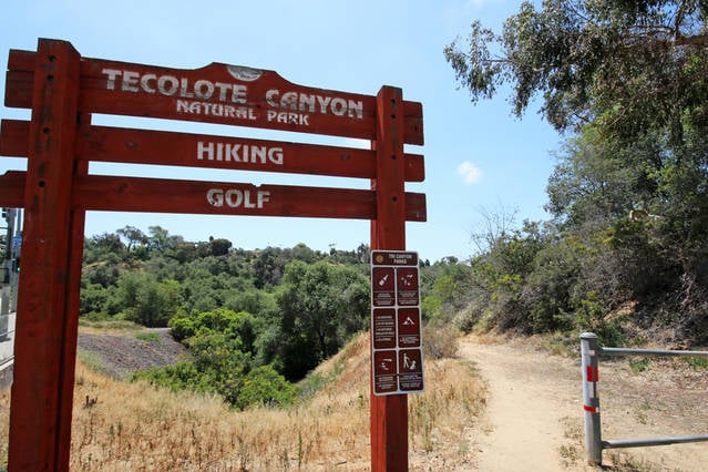 Entrance to Tecolote park is nearby - 4531 Chateau Dr