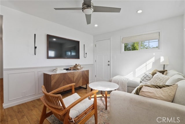 Building Photo - 725 N Bandini St