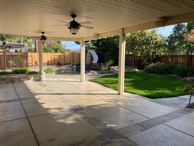 Building Photo - BEAUTIFUL 2-STORY HOME WITH POOL & 3 CAR GARAGE IN ROCKLIN!