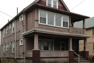 Building Photo - 588 Schiller Ave