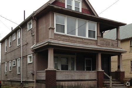 Building Photo - 588 Schiller Ave