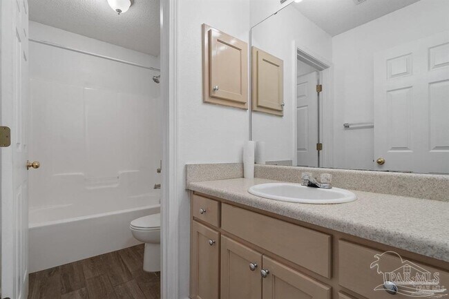Building Photo - 547 Shiloh Dr