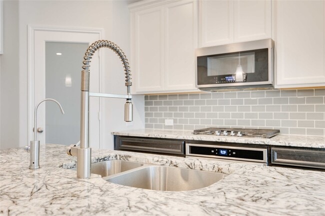 Building Photo - 6306 Loquat Grove Ct