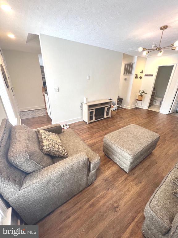 Building Photo - 2405 Gifhorn Ct