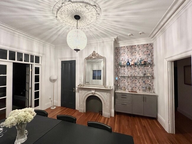 Building Photo - 26 Mather St