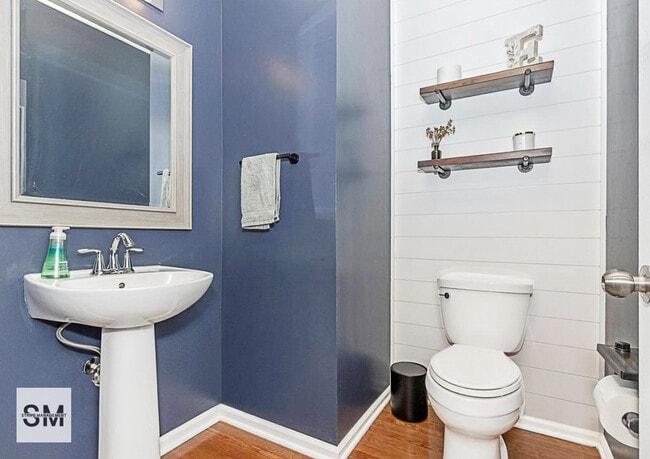 Building Photo - 7257 Stallings Dr