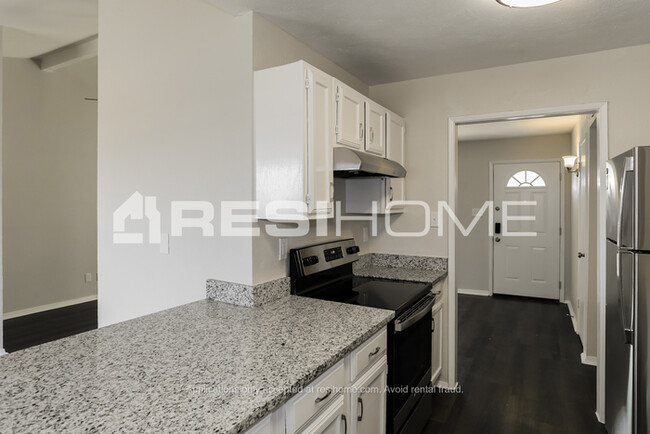 Building Photo - HOME FOR RENT!