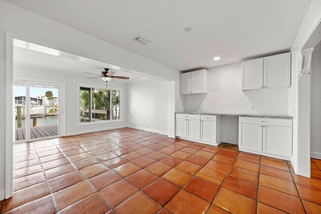 Building Photo - 44 Aqua Ra Dr