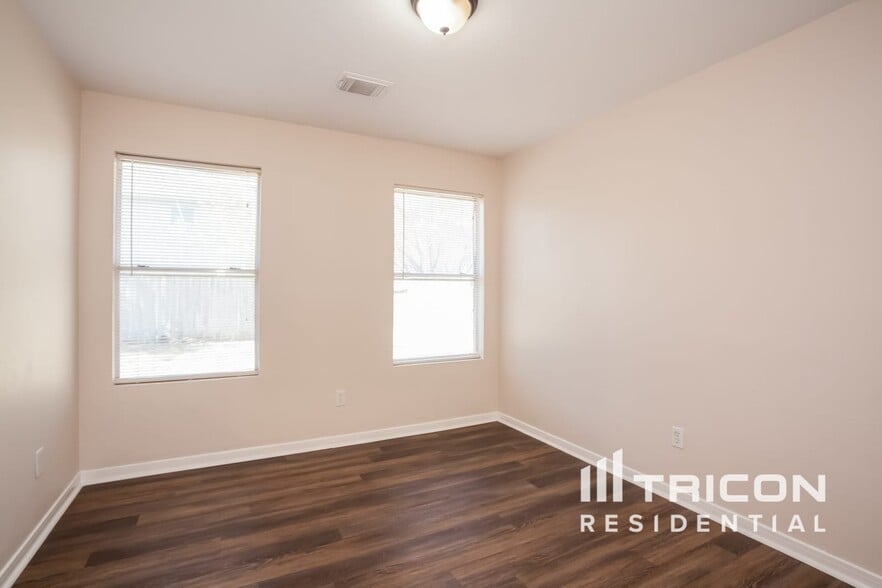 Building Photo - 15019 Easingwold Dr