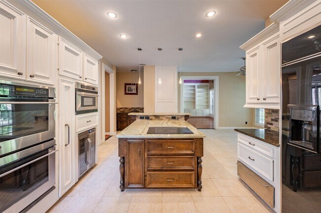 Building Photo - 11826 Primwood Dr