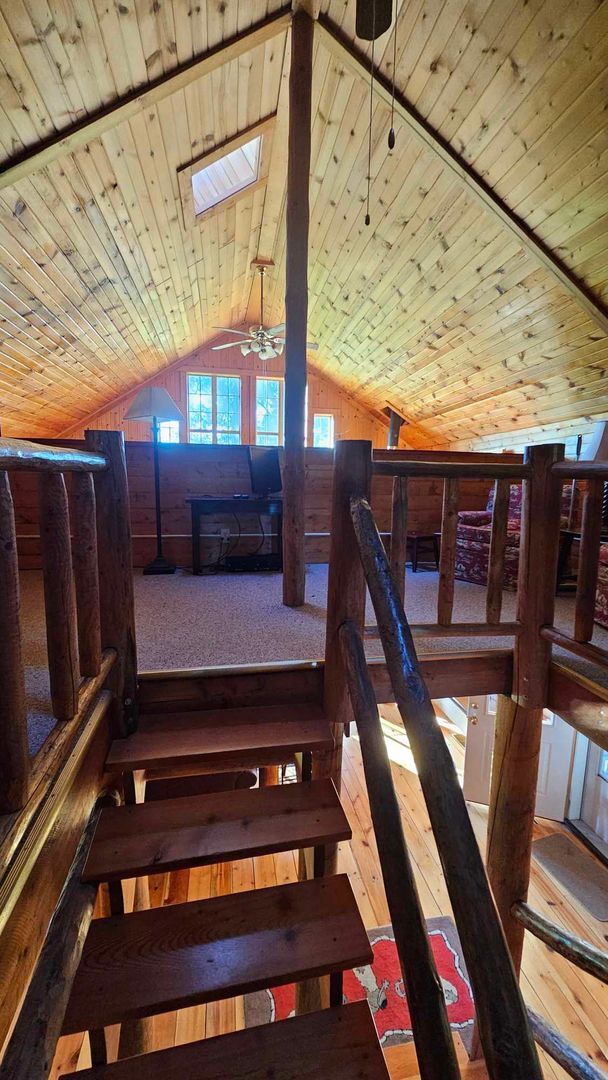 Building Photo - Beautiful cabin with privacy fully furnished