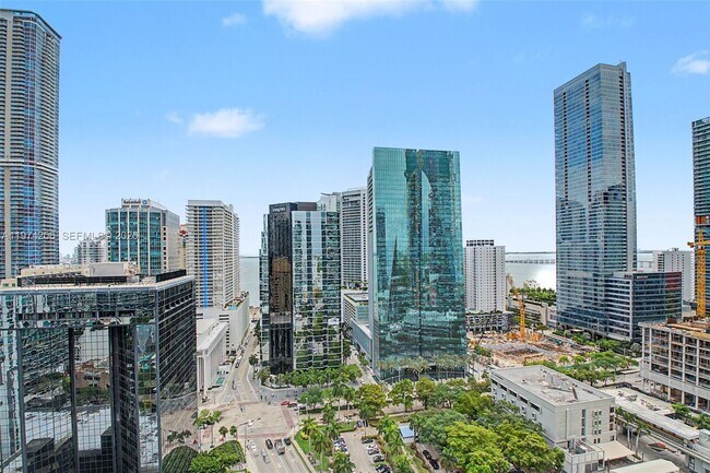 Building Photo - 1250 S Miami Ave