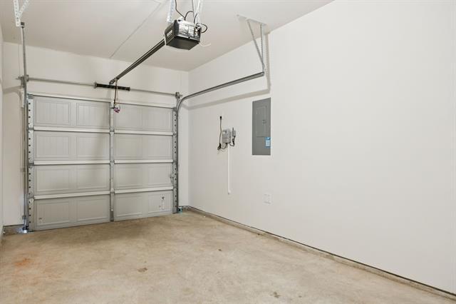 Building Photo - 323 Clematis St