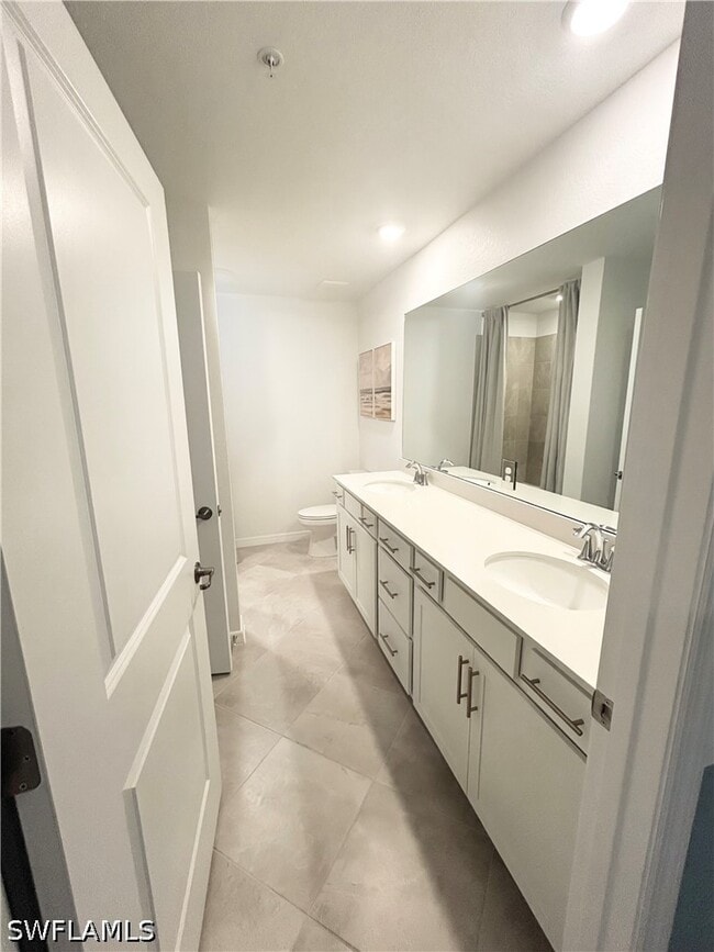 Building Photo - 15375 Grn Acrs Ave