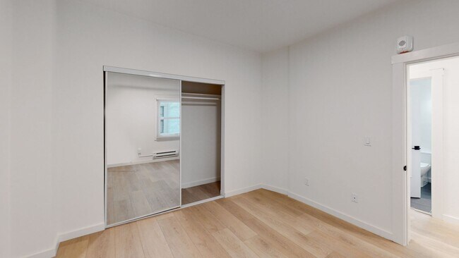 Building Photo - 903 Pine St