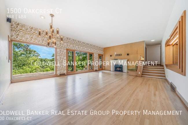 Building Photo - 1500 Oakcrest Ct