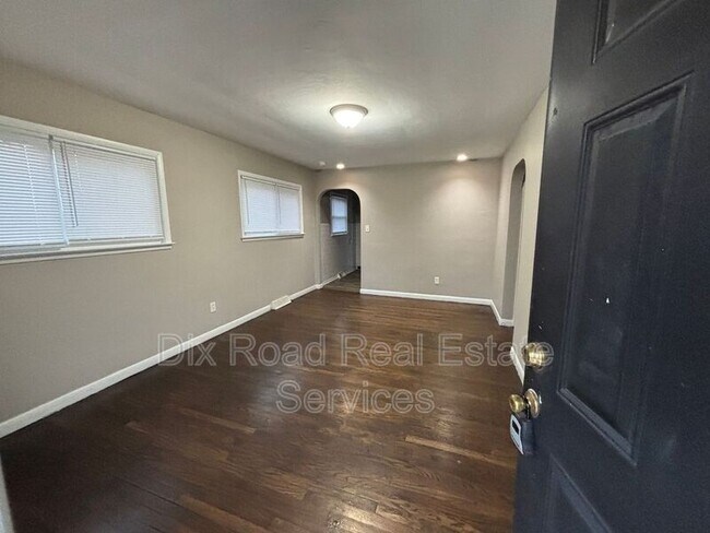 Building Photo - 2237 Carolina St