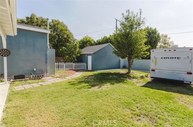 Building Photo - 17134 Sherman Way