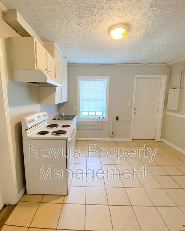 Building Photo - 6501 Elsie St