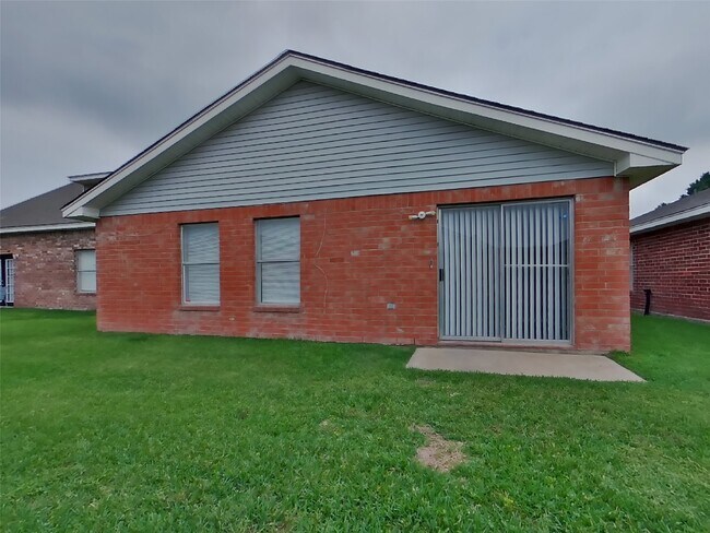 Building Photo - 3135 Kelling St