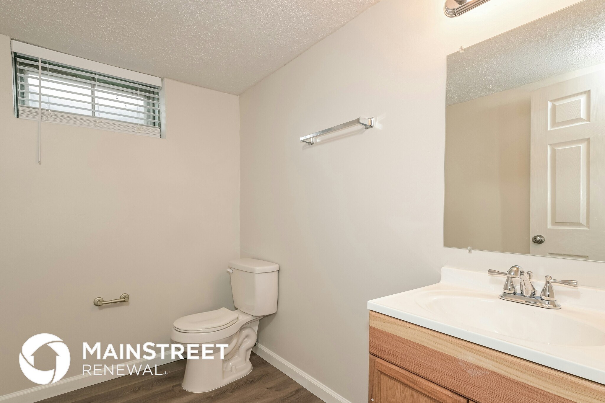 Building Photo - 3515 Ridgewood Dr