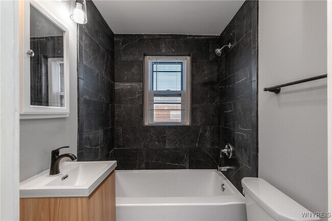 Building Photo - 1225 Hertel Ave