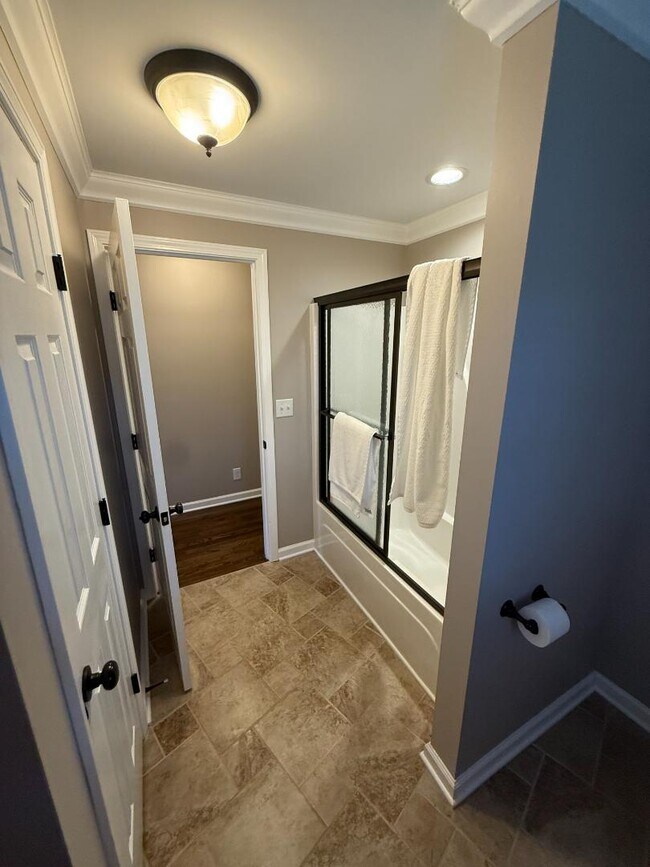 Building Photo - 3125 Hwy 49 E