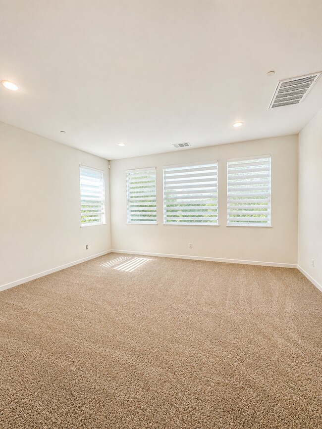 Building Photo - 18169 Meridian Ln