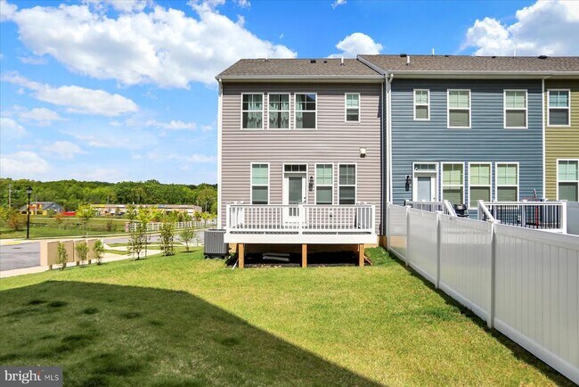 Building Photo - 11301 Carobel Ct
